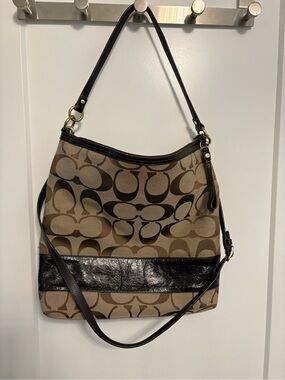 COACH Signature Canvas Fabric Brown Patent Leather Stripe Shoulder/Crossbody Bag
